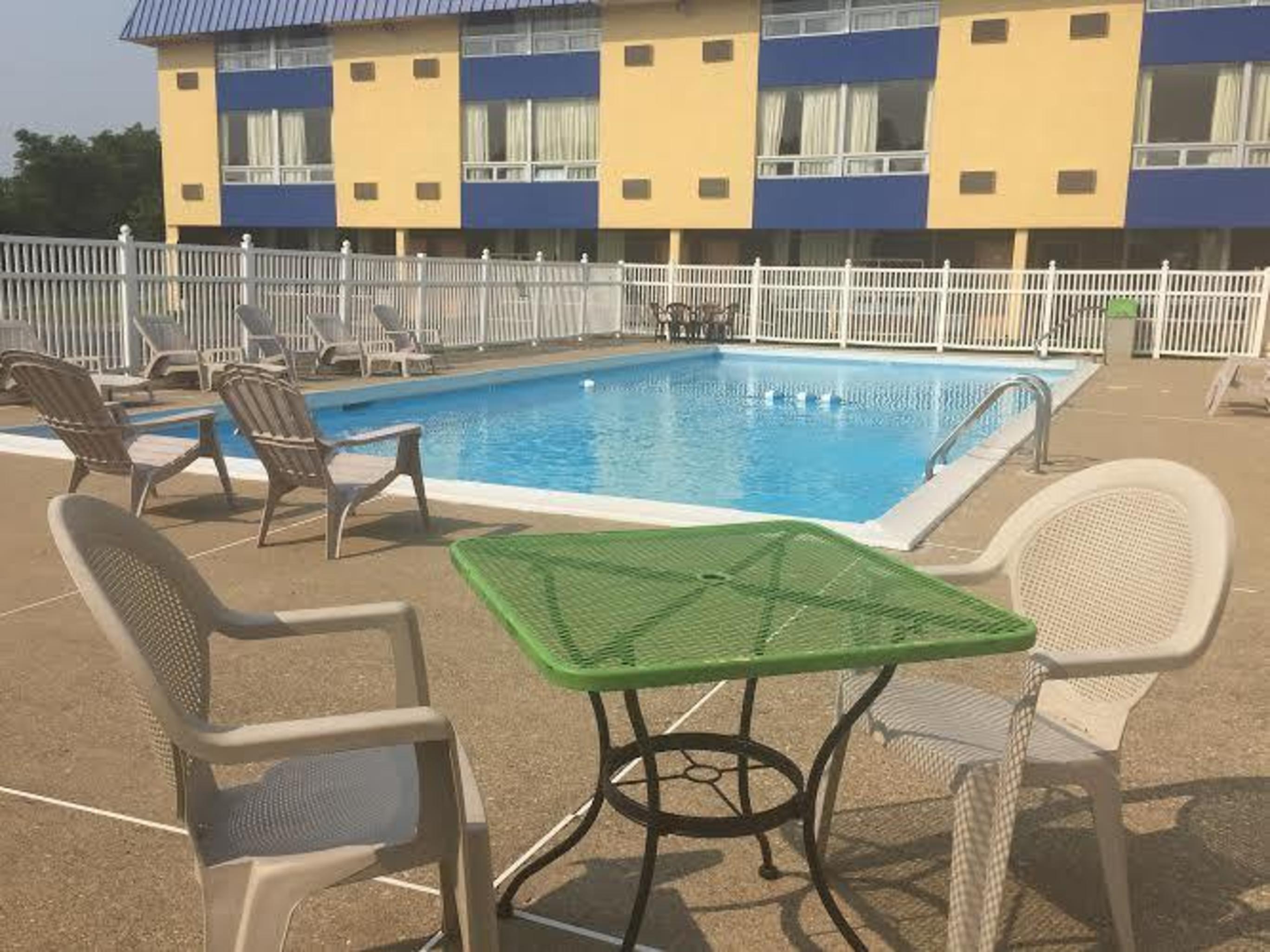 Days Inn By Wyndham Fort Wright Cincinnati Area Ngoại thất bức ảnh