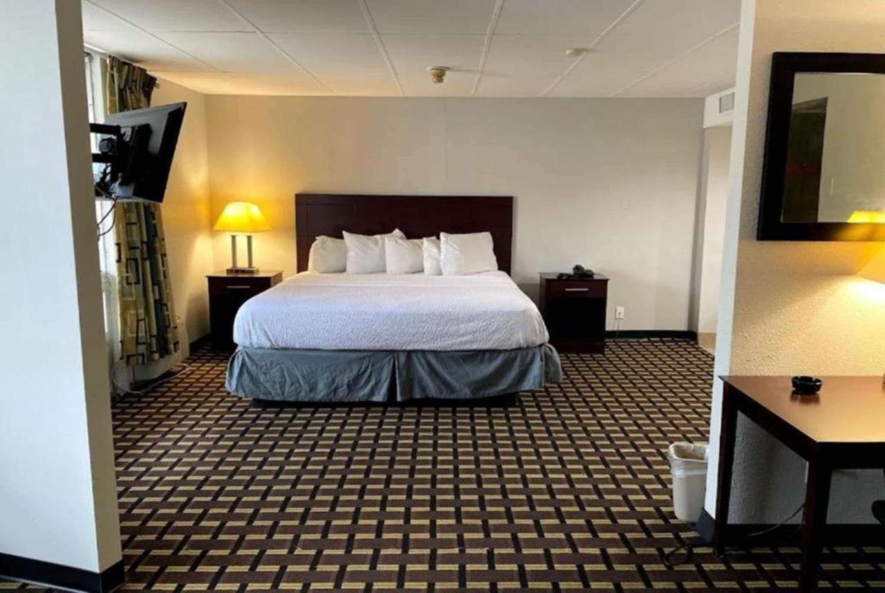 Days Inn By Wyndham Fort Wright Cincinnati Area Ngoại thất bức ảnh