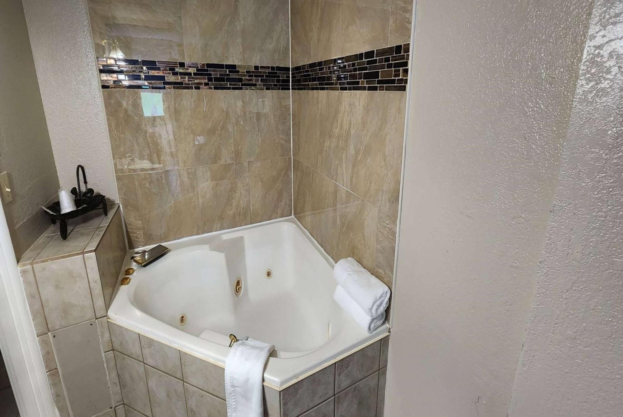 Days Inn By Wyndham Fort Wright Cincinnati Area Ngoại thất bức ảnh